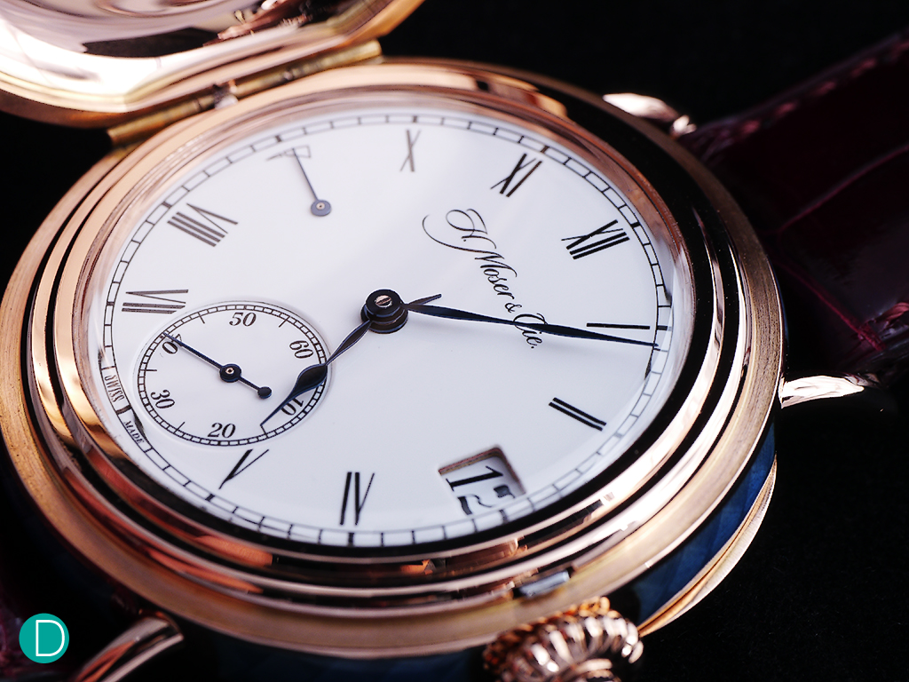 A closer look at the flawless enamel dial. 