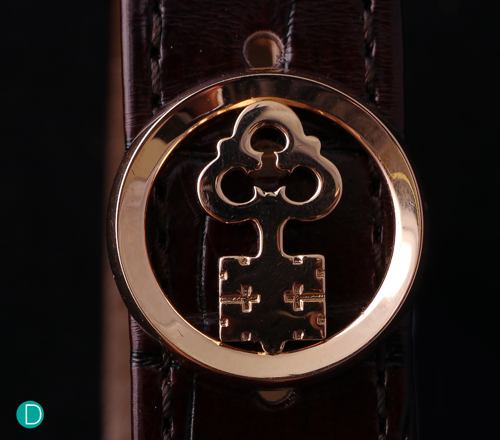 The Corum key logo is a small but beautiful detail on the clasp closing the butterfly deployant buckle. 