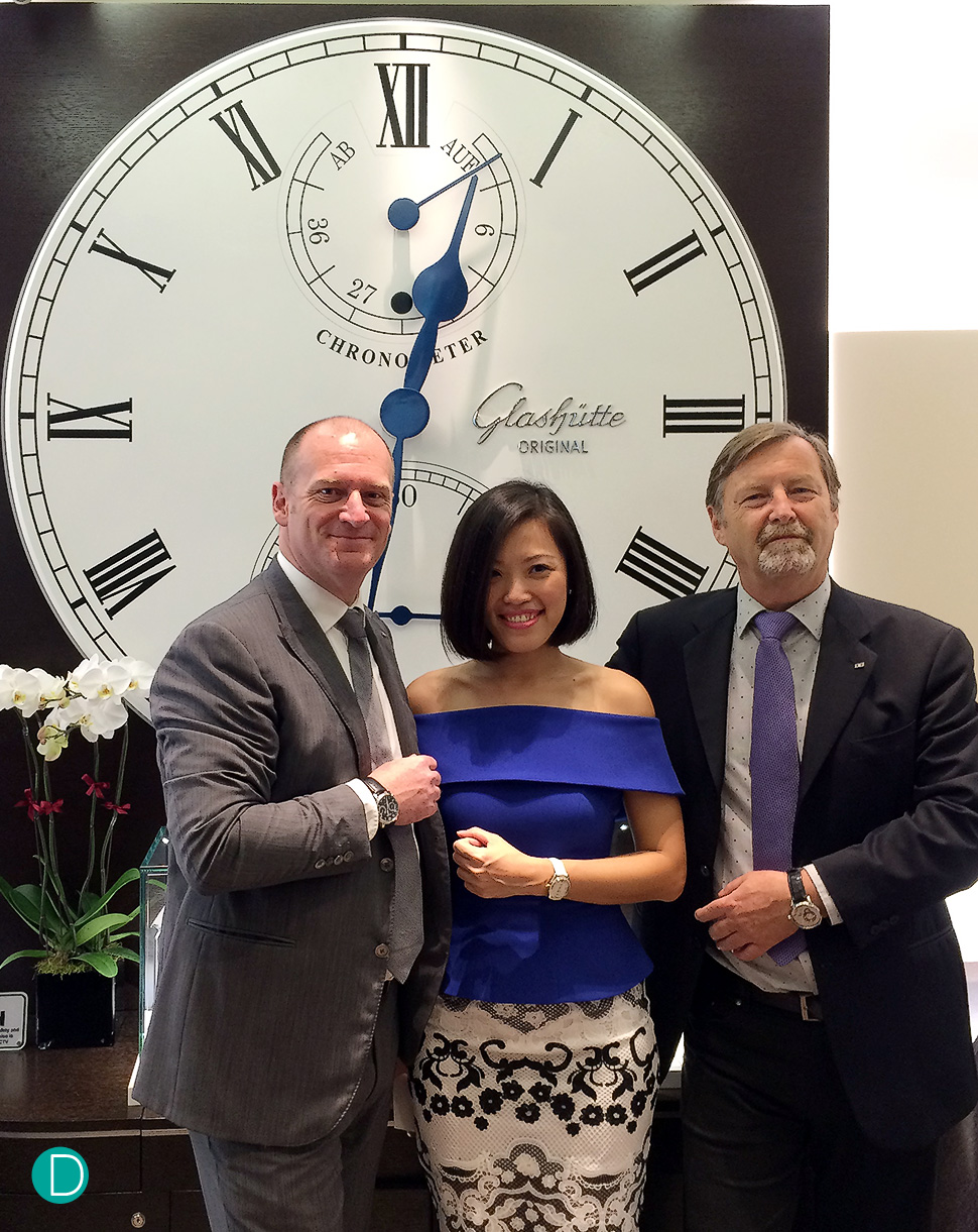 Wolfgang Lackner, Xu Xinyu, and Yann Gamard at the new boutique. The huge clock greets every visitor as the centerpiece in the cozy boutique.