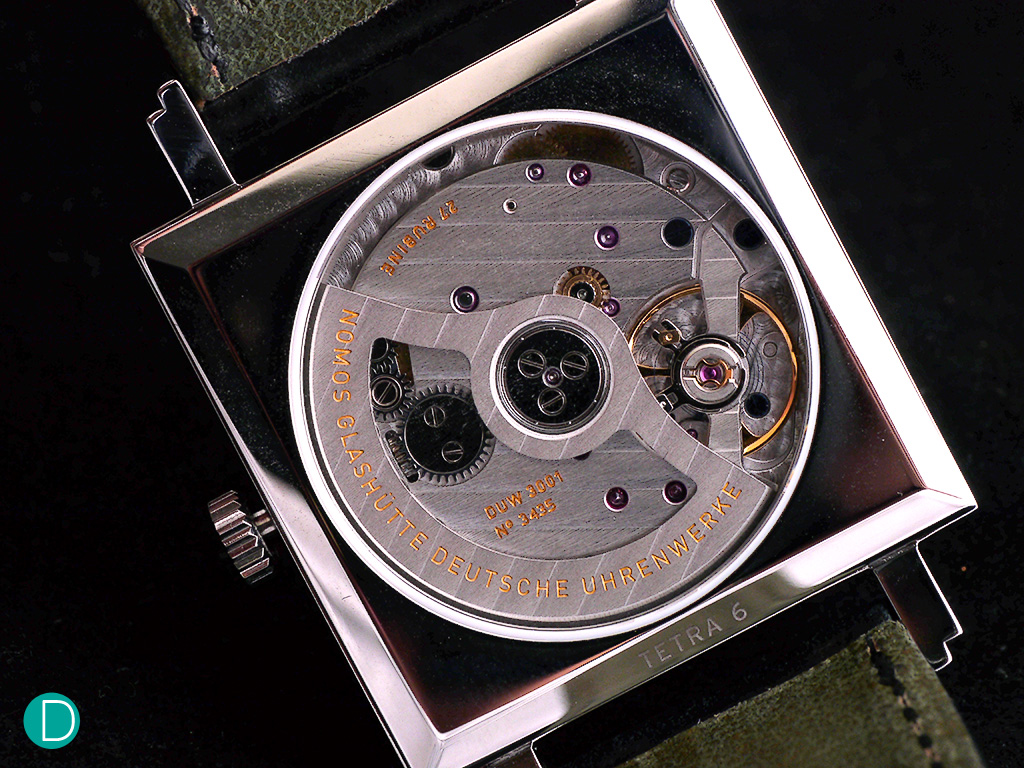 The DUW3001, as seen from its transparent caseback.